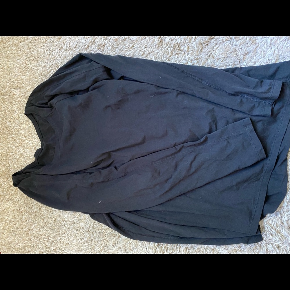 Black lululemon long sleeve t shirt